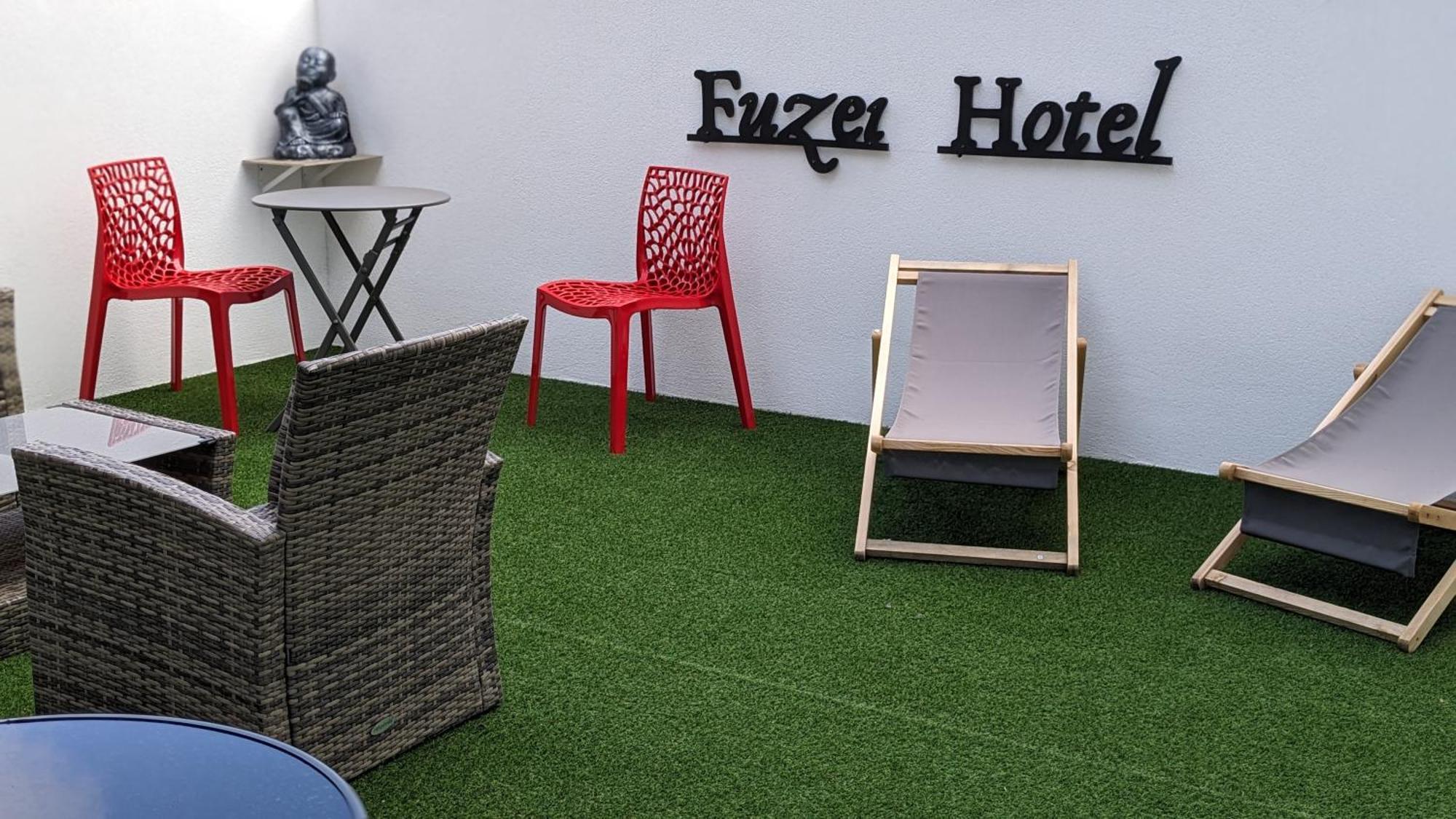 Fuzei Hotel Lorient-Ланестер Экстерьер фото